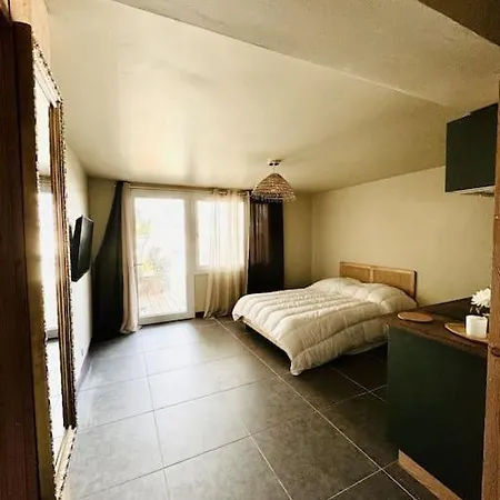 Διαμέρισμα Mimosa - 500m De La